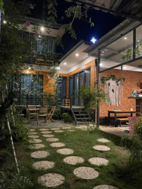 April Homestay - Venuestay